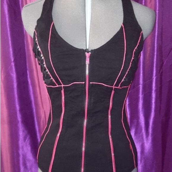 MAJOR PINK MALL GOTH TOPS ISO!!💕🕷️ - Picture 4 of 9